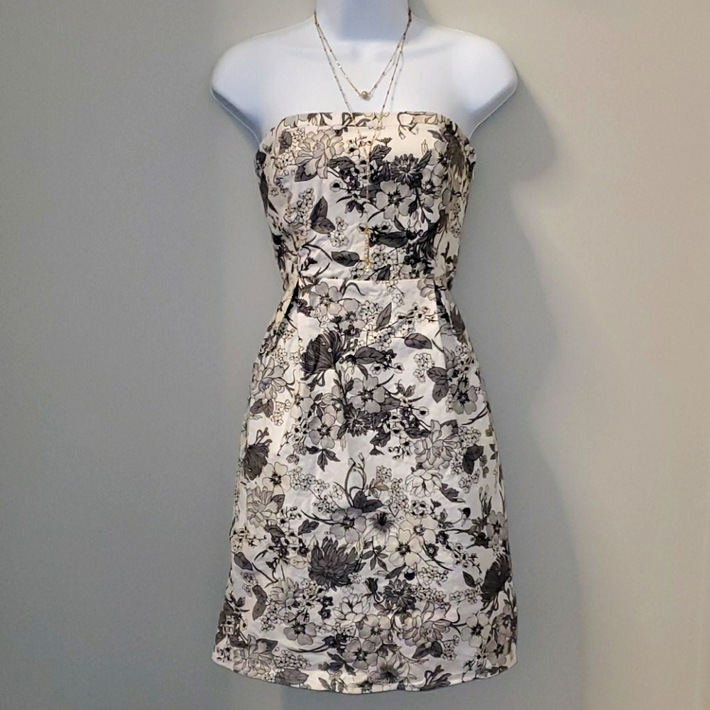Old Navy Denim Floral Strapless Dress Size 4